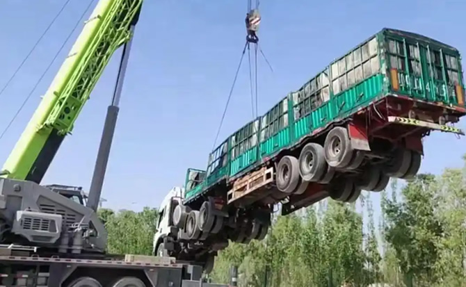 于田道路脱困救援案例